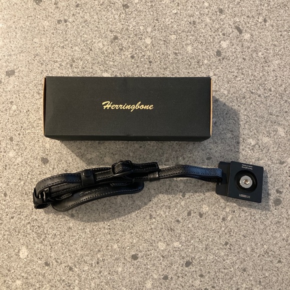 Herringbone Heritage DSLR Hand Grip Strap - Picture 1 of 2